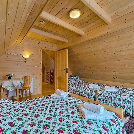 W Bialce Z Jacuzzi W Ogrodzie Chalet *