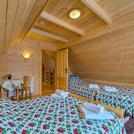 W Bialce Z Jacuzzi W Ogrodzie Chalet *