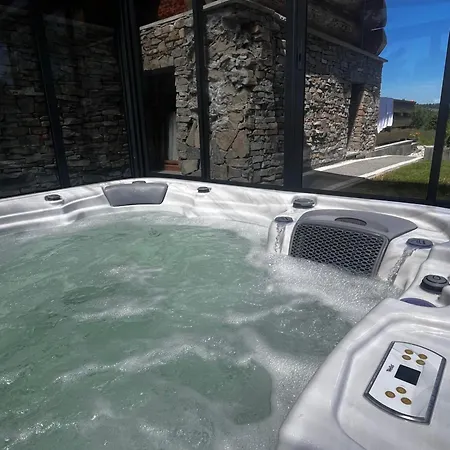 W Bialce Z Jacuzzi W Ogrodzie