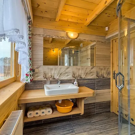 Chalet W Bialce Z Jacuzzi W Ogrodzie